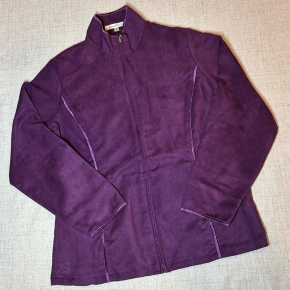TRAVEL SMITH suede feel purple zip-front jacket w/hidden zipper pocket. Size 8 - Picture 1 of 7
